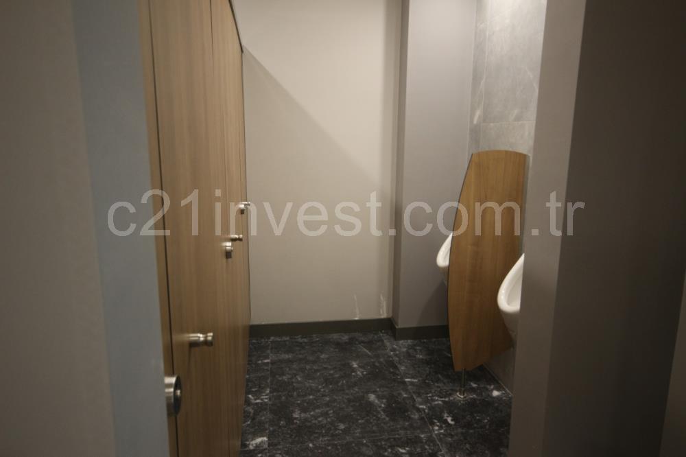 ''Vadistanbul Kiralık Plaza Katı 1730m2 Tam Kat Maslak Levent 2km