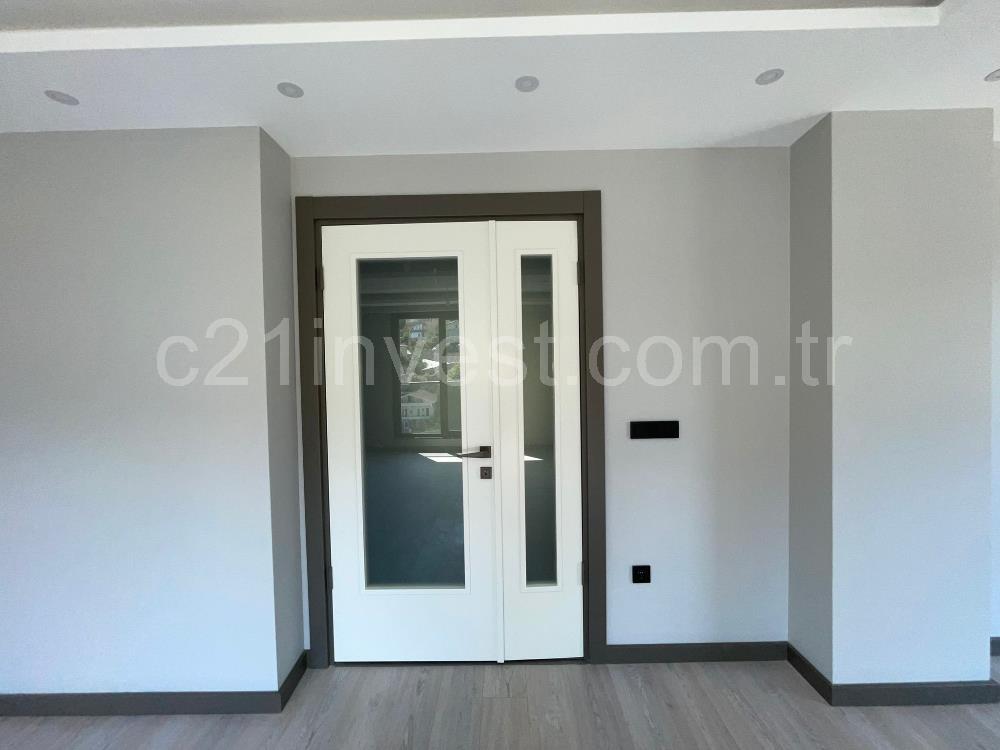 Çengelköy' de Proje İçerisinde 3+1 Balkonlu Satılık Sıfır Daire