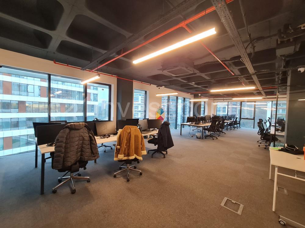 Kiralık Ofis Portavadi 400m2 Dekorasyonlu Boş Vadistanbul