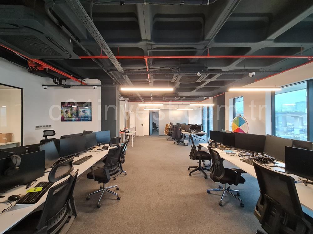 Kiralık Ofis Portavadi 400m2 Dekorasyonlu Boş Vadistanbul