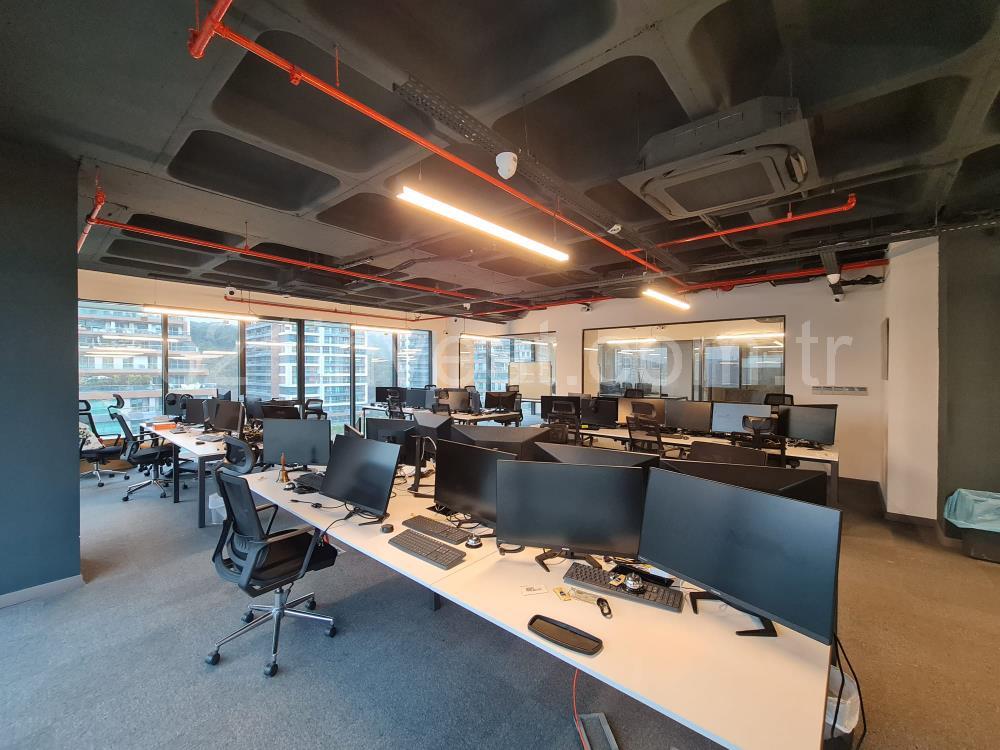 Kiralık Ofis Portavadi 400m2 Dekorasyonlu Boş Vadistanbul