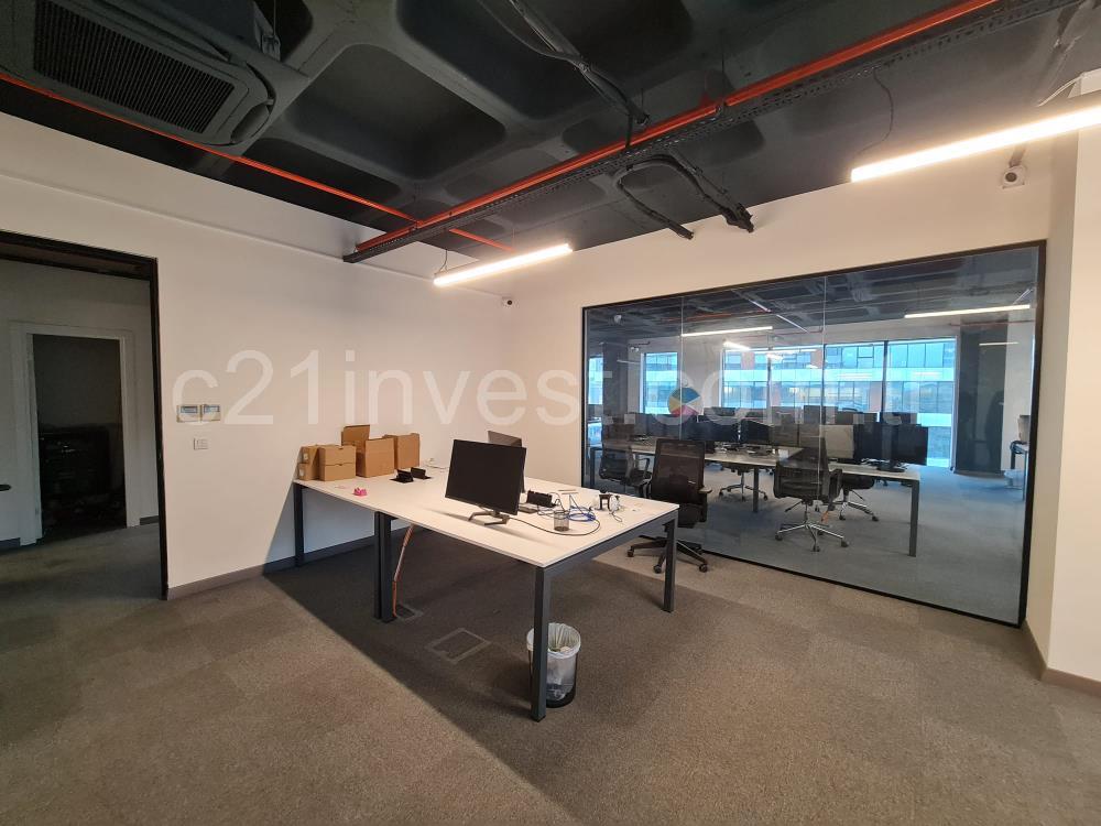 Kiralık Ofis Portavadi 400m2 Dekorasyonlu Boş Vadistanbul