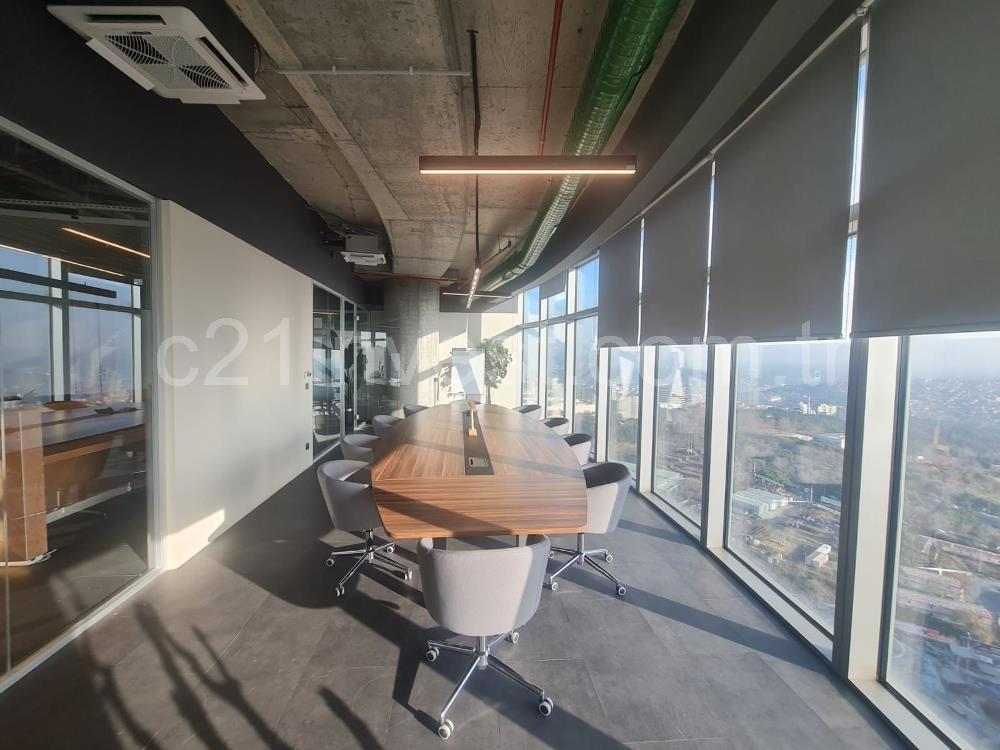 Maslak Kiralık Mobilyalı Ofis Spine Tower 600m2 Taşınmaya Hazır