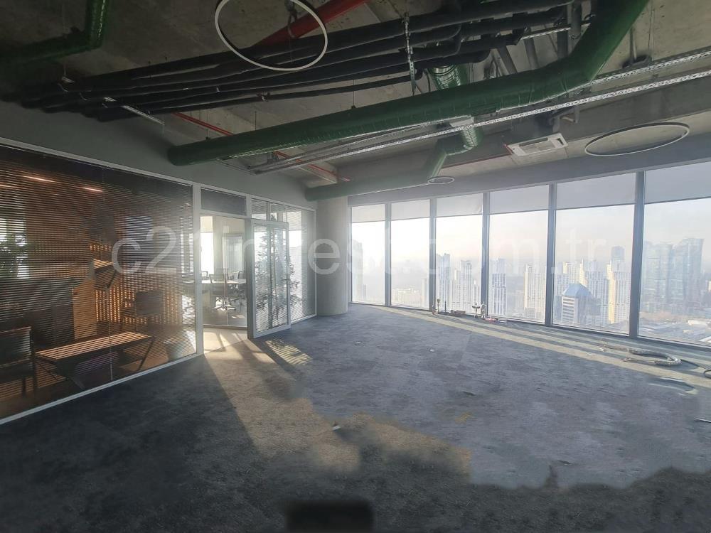 Maslak Kiralık Mobilyalı Ofis Spine Tower 600m2 Taşınmaya Hazır