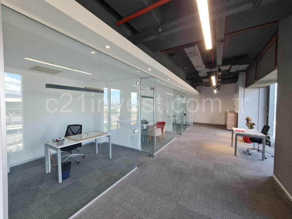 Skyland Kiralık Ofis 468m2 Dekorasyonlu Eşyalı Ofis Vadistanbul