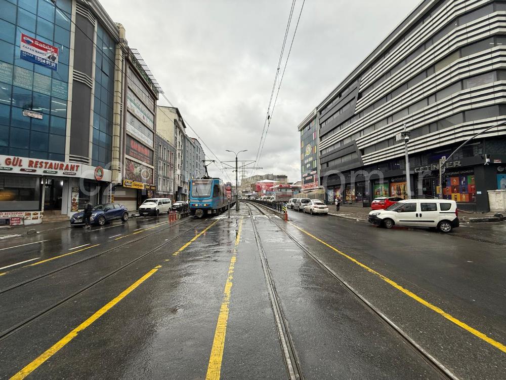 Sultangazi Kiralık Ofis Eski Edirne Asfaltı Üzeri Cadde Cephe