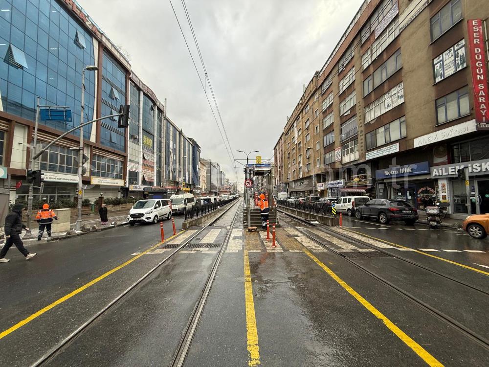 Sultangazi Kiralık Ofis Eski Edirne Asfaltı Üzeri Cadde Cephe