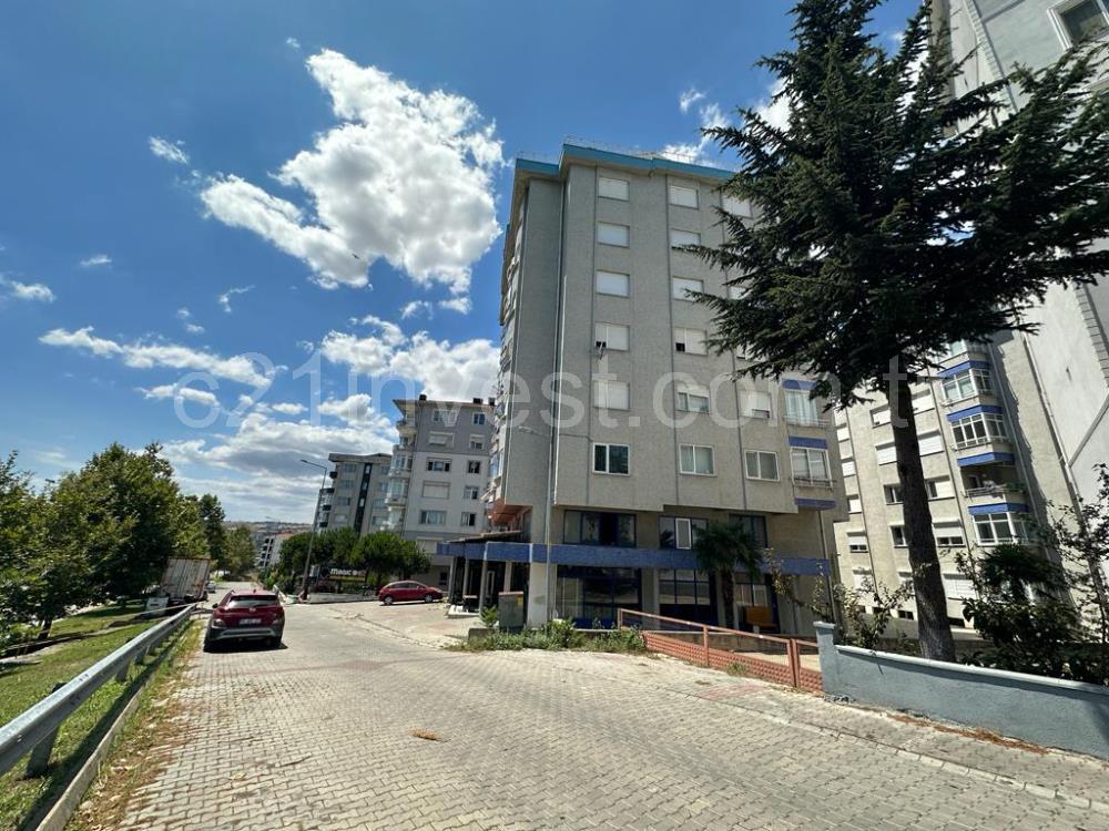 Teraslı Manzaralı Çift Girişli Dubleks Kapalı Otoparklı Satılık 5+2 Daire